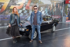 Двойката режисьори, заедно с колата Mazda Luce, вдъхновила филма - на премиерата на Бензин във Варна.